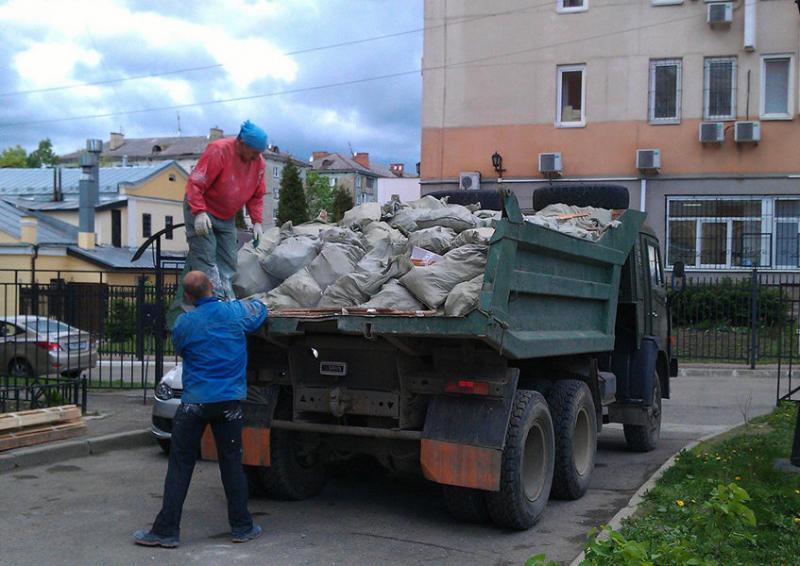Вывоз мусора из новостройки в Ейске – ПроМусор, контейнеры, уборка и грузчики от 2164 руб