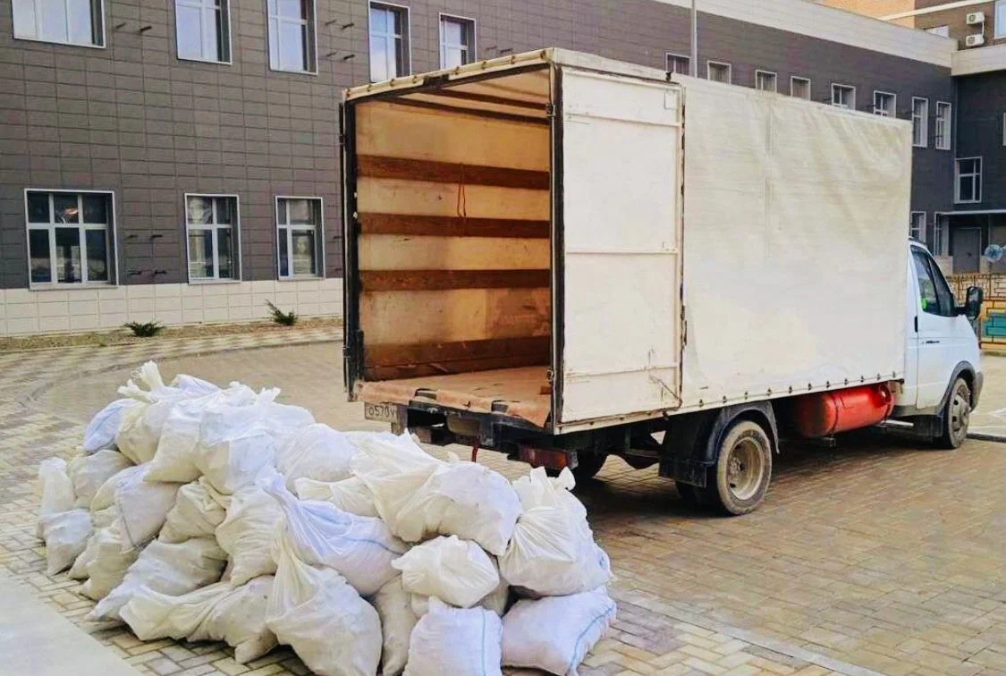 Вывоз строительного мусора из новостроек в Ейске в октябре