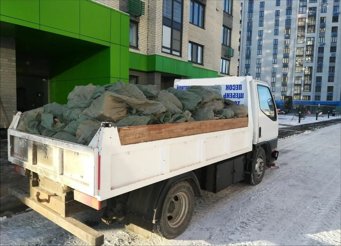 Вывоз мусора грузовым фургоном 3 тонны в Ейске — цена от 1391 руб., ПроМусор