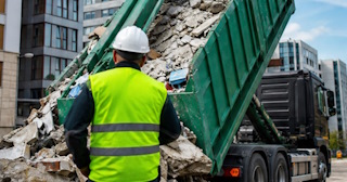 Вывоз строительного мусора в Ейске: услуги лицензированной компании — ПроМусор